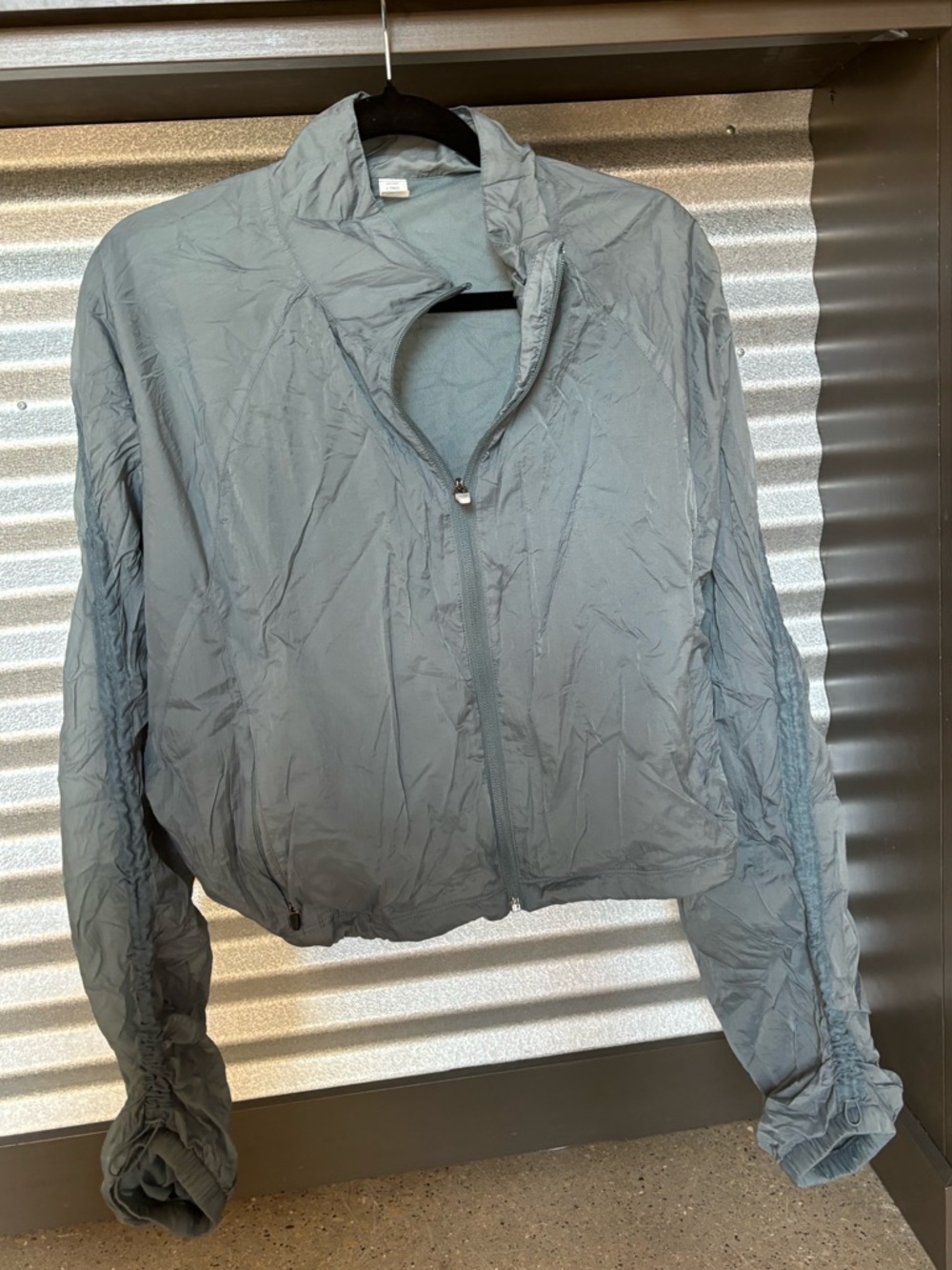 Lightweight Zip-Up Jacket with Cinch Sleeves
